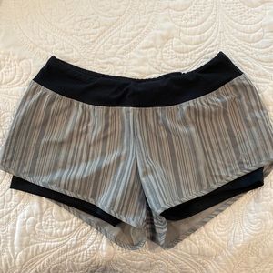 Roadrunner medium running shorts with spandex lining